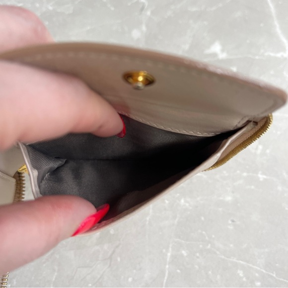 Bally Cassy Cecyle Lock Quilted Leather Zippy Compact Wallet - Picture 16 of 17